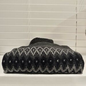 (SOLD) Men's Abercrombie & Fitch Oversized SoftAF Mockneck Sweater in Size XL